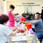 01.08.2017 Kielce. Honorowe oddawanie krwi w jednostce na Bukówce. / Marzena Mąkosa - Radio Kielce / Honorowe oddawanie krwi.