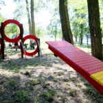 01.08.2017 Kielce. Budowa parku dla psów nad kieleckim zalewem. / Marzena Mąkosa - Radio Kielce / Park dla psów