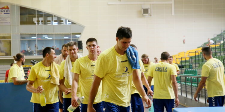 01.08.2017 Kielce. Trening piłkarzy ręcznych na Hali Legionów. / Marzena Mąkosa - Radio Kielce / Trening KS Vive TAURON Kielce