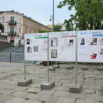 04.08.2017 Kielce. Wystawa o Marszałku Piłsudskim na placu Wolności. / Marzena Mąkosa - Radio Kielce / Wystawa dotycząca Marszałka Józefa Piłsudskiego na Placu Wolności