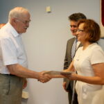 04.08.2017 Kielce. Wręczenie promes dla gmin i powiatów na inwestycje drogowe. / Marzena Mąkosa - Radio Kielce / Wręczenie promes dla starostwa kieleckiego. Na zdjęciu : Radny - Józef Szczepańczyk, Wojewoda Świętokrzyski - Agata Wojtyszek i Senator RP - Krzysztof Słoń