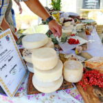 05.08.2017 Busko - Zdrój. Świętokrzyski Festiwal Wina. / Marzena Mąkosa - Radio Kielce / Sery na Festiwalu Wina w Busku - Zdroju