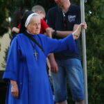 05.08.2017 Wiślica. Msza otwarcia 36. pieszej kieleckiej pielgrzymki pod przewodnictwem biskupa kieleckiego Jana Piotrowskiego. / Marzena Mąkosa - Radio Kielce / Otwarcie 36. pieszej kieleckiej pielgrzymki w Wiślicy