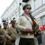 06.08.2017 Kielce. Rekonstrukcja pod Hotelem Bristol. / Marzena Mąkosa - Radio Kielce / Pod hotelem Bristol odtworzono potyczkę z 1914 roku