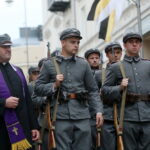 06.08.2017 Kielce. Rekonstrukcja pod Hotelem Bristol. / Marzena Mąkosa - Radio Kielce / Pod hotelem Bristol odtworzono potyczkę z 1914 roku