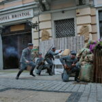 06.08.2017 Kielce. Rekonstrukcja pod Hotelem Bristol. / Marzena Mąkosa - Radio Kielce / Pod hotelem Bristol odtworzono potyczkę z 1914 roku