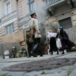 06.08.2017 Kielce. Rekonstrukcja pod Hotelem Bristol. / Marzena Mąkosa - Radio Kielce / Pod hotelem Bristol odtworzono potyczkę z 1914 roku