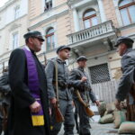 06.08.2017 Kielce. Rekonstrukcja pod Hotelem Bristol. / Marzena Mąkosa - Radio Kielce / Pod hotelem Bristol odtworzono potyczkę z 1914 roku