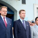 09.08.2017 Jędrzejów. Kadrówka dotarła do Jędrzejowa. / Marzena Mąkosa - Radio Kielce / Minister Jan Józef Kasprzyk, Jan Przypkowski i Piotr Przypkowski