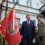 09.08.2017 Jędrzejów. Kadrówka dotarła do Jędrzejowa. / Marzena Mąkosa - Radio Kielce / Uroczyste złożenie kwiatów przez Ministra Jana Józefa Kasprzyka