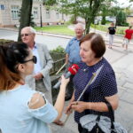 09.08.2017 Kielce. Protest personelu i pacjentów PAKS ze Starachowic przed NFZ w Kielcach. / Marzena Mąkosa - Radio Kielce / Wywiad z protestującym