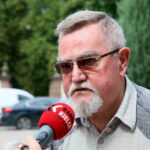 09.08.2017 Kielce. Protest personelu i pacjentów PAKS ze Starachowic przed NFZ w Kielcach. / Marzena Mąkosa - Radio Kielce / pacjent - Zenon Krzeszewski