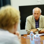 09.08.2017 Kielce. Protest personelu i pacjentów PAKS ze Starachowic przed NFZ w Kielcach. / Marzena Mąkosa - Radio Kielce / Zastępca Dyrektora ŚOW NFZ ds. Służb Mundurowych - Jerzy Staszczyk