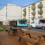 10.08.2017 Kielce. Kącik foodtrucków otwarty. / Marzena Mąkosa - Radio Kielce / „Food Park. Skwer przy Orlej”. Foodtrucki zawitały na ulicę Orlą w Kielcach.