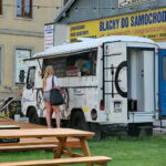 10.08.2017 Kielce. Kącik foodtrucków otwarty. / Marzena Mąkosa - Radio Kielce / Foodtruck oferujący posiłki gdzie podstawą jest bagietka