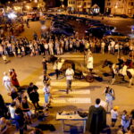 11.08.2017 Nowa Słupia. Uczestnicy historycznego Korowodu z Pochodniami / Marzena Mąkosa - Radio Kielce / Nowa Słupia. Uroczysty Korowód z Pochodniami z okazji 51. Dymarek Świętokrzyskich.