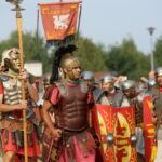 12.08.2017 Nowa Słupia. Prezentacja zawodników biorących udział w odtworzeniu scen batalistycznych / Marzena Mąkosa - Radio Kielce / 51. Dymarki w Centrum Kulturowo - Archeologicznym.