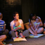 12.08.2017 Kielce. Warsztaty kołysankowe dla rodziców z dziećmi od 0,5 do 3 lat / Marzena Mąkosa - Radio Kielce / Hurra! art!