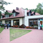 14.08.2017 Kaczyn. Na zdjęciu : zastępca dyrektora Caritas Diecezji Kieleckiej ks. Krzysztof Banasik / Marzena Mąkosa - Radio Kielce / Tornister Pełen Uśmiechów 2017