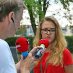 Kielce. Baseny w ogrodzie letnim Radia Kielce / Marzena Mąkosa - Radio Kielce / Kielce. Baseny w ogrodzie letnim Radia Kielce. Paulina Buk, ratowniczka wodna z basenu "Perła" Nowiny rozmawia z Pawłem Solarzem