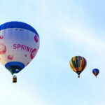 18.08.2017 Pińczów. Fiesta Balonowa. / Marzena Mąkosa - Radio Kielce / Balony wznoszące się nad Pińczowem