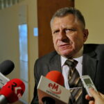 22.08.2017 Kielce. Wręczenie promes na realizację zadań związanych z usuwaniem skutków klęsk żywiołowych. / Marzena Mąkosa - Radio Kielce / Starosta jędrzejowski - Edmund Kaczmarek