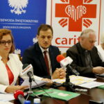 23.08.2017 Kielce. Program Operacyjny Pomoc Żywnościowa 2014 - 2020 / Marzena Mąkosa - Radio Kielce / Agata Wojtyszek - Wojewoda Świętokrzyski, Jacek Toś - Dyrektor OT ARR Kielce, ks. Stanisław Słowik - Dyrektor Caritas Diecezji Kieleckiej, Anna Gromska - Dyrektor Wydziału Polityki Społecznej i Zdrowia w Świętokrzyskim Urzędzie Wojewódzkim