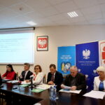 23.08.2017 Kielce. Program Operacyjny Pomoc Żywnościowa 2014 - 2020 / Marzena Mąkosa - Radio Kielce / Diana Głownia - Rzecznik prasowy Wojewody, Krzysztof Słoń - Senator RP, Agata Wojtyszek - Wojewoda Świętokrzyski, Jacek Toś - Dyrektor OT ARR Kielce, ks. Stanisław Słowik - Dyrektor Caritas Diecezji Kieleckiej, Anna Gromska - Dyrektor Wydziału Polityki Społecznej i Zdrowia