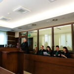 25.08.2017 Kielce. Sąd Okręgowy. Mowy końcowe w procesie dotyczącym wyłudzenia podatku VAT - 50 milionów. / Marzena Mąkosa - Radio Kielce / Sędzia - Łukasz Sadkowski, przemawiający mecenas - Krzysztof Degener oraz pozostali obrońcy oskarżonych