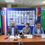 28.08.2017 Kielce. PSS "Społem" tytularnym sponsorem kieleckich siatkarzy. / Marzena Mąkosa - Radio Kielce / Konferencja prasowa : Wiesław Tkaczuk, Jacek Sęk, Helena Gontarz, Grzegorz Pabis, Honorata Sęk