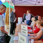 29.08.2017 Kielce. Targi pracy na kieleckim Rynku. / Marzena Mąkosa - Radio Kielce / Targi pracy na kieleckim Rynku