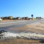 30.08.2017 Kielce. Awaria wodociągu na rondzie Czwartaków. / Marzena Mąkosa - Radio Kielce / Awaria wodociągu na rondzie Czwartaków w Kielcach