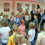 30.08.2017 Kielce. Briefing prasowy. Spotkanie sekretarza stanu w Ministerstwie Edukacji Narodowej z dziećmi z Nakła. / Marzena Mąkosa - Radio Kielce / Marzena Machałek - sekretarz stanu w Ministerstwie Edukacji Narodowej przyjechała do dzieci z Nakła