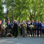31.08.2017 Kielce. Święto Wolności i Solidarności. / Marzena Mąkosa - Radio Kielce / Złożenie kwiatów pod pomnikiem na skwerze im. Stefana Żeromskiego w Kielcach