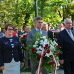 31.08.2017 Kielce. Święto Wolności i Solidarności. / Marzena Mąkosa - Radio Kielce / Uroczyste złożenie kwiatów. Na zdjęciu : Maria Zuba - poseł na sejm RP, Krzysztof Słoń - senator RP i Krzysztof Lipiec - poseł na sejm RP