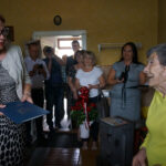 Stefania Zaręba i wójt Wodzisławia Bożena Szczypiór / Ewa Pociejowska-Gawęda / Radio Kielce