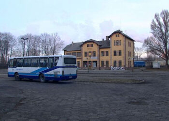 dworzec autobusowy w Końskich / TVP3 Kielce / Końskie - dworce autobusowy i kolejowy