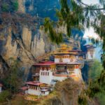 Bhutan. Tygrysie Gniazd / Mirosław Lubarski