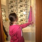 Fundacja "Fabryka Marzeń" oddaje wyremontowane mieszkanie / Monika Miller / Radio Kielce