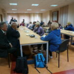 03.09.2017 Jasionna. Wypadek autokaru. Poszkodowani znaleźli schronienie w siedzibie Komendy Powiatowej Państwowej Straży Pożarnej w Jędrzejowie / Ewa Pociejowska-Gawęda - Radio Kielce / 03.09.2017 Jasionna. Wypadek autokaru. Poszkodowani znaleźli schronienie w siedzibie Komendy Powiatowej Państwowej Straży Pożarnej w Jędrzejowie