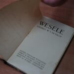 02.09.2017 Pierwszy egzemplarz "Wesela" Stanisława Wyspiańskiego / Karol Żak - Radio Kielce / 02.09.2017 Pierwszy egzemplarz "Wesela" Stanisława Wyspiańskiego