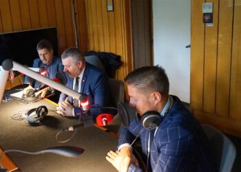 Od lewej: Jarosław Karyś, Bogdan Latosiński, Marcin Chłodnicki / Karol Żak / Radio Kielce