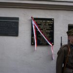 Odsłonięcie tablicy upamiętniającej żołnierzy Narodowych Sił Zbrojnych / Michał Kita / Radio Kielce