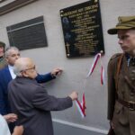 Odsłonięcie tablicy upamiętniającej żołnierzy Narodowych Sił Zbrojnych / Michał Kita / Radio Kielce