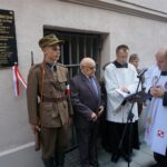 Odsłonięcie tablicy upamiętniającej żołnierzy Narodowych Sił Zbrojnych / Michał Kita / Radio Kielce