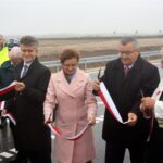 Otwarcie nowego odcinka drogi ekspresowej S7 Jędrzejów – granica województwa świętokrzyskiego. Krzysztof Słoń, Agata Wojtyszek, Andrzej Adamczyk / Michał Kita / Radio Kielce