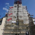 Trwa remont frontowej ściany gotycko-renesansowego kościoła Świętej Trójcy / Kamil Włosowicz / Radio Kielce