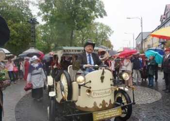 Marsz Kapeluszowy / Kamil Włosowicz / Radio Kielce