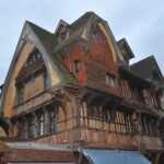 Muzyczne podróże przez świat. Normandia. Etretat / Wojciech Białek