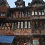 Muzyczne podróże przez świat. Normandia. Etretat / Wojciech Białek